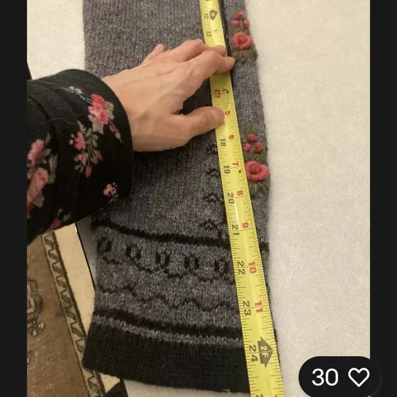 Vtg Floral Dirdl Austrian Wool Sweater embroidered cardigan medium - Picture 6 of 6